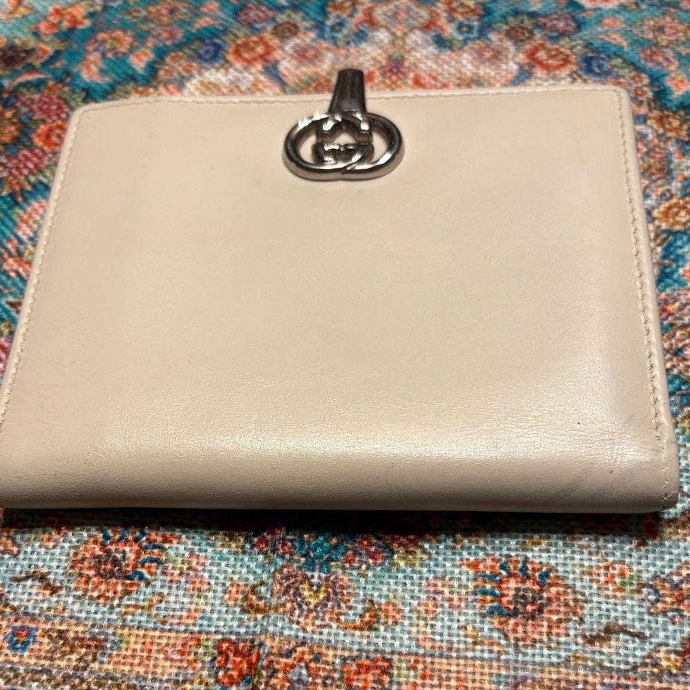 Gucci Beige Leather Wallet with Silver Accent